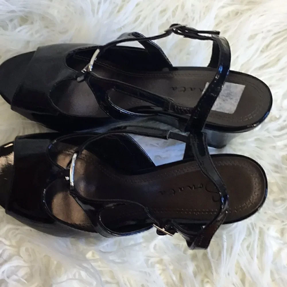 nwot wedge